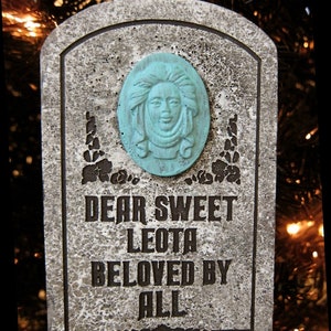 Madame Leota Haunted Mansion Halloween Mini Tombstone Christmas Ornament Magnet