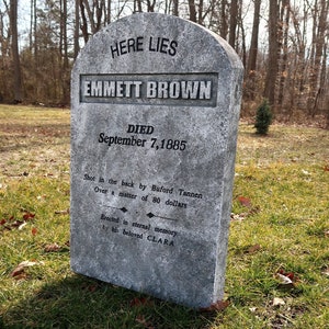 Emmett Brown &quot;DOC&quot; Back to the Future 3 III Tombstone Gravestone Replica Judith Myers