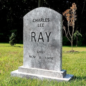 Charles Lee Ray CHUCKY Childs Play Halloween Tombstone Prop
