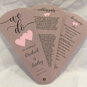 Fans del programa de bodas de dos corazones, programas de fanáticos de pétalos personalizados, itinerario de ceremonia, programas de bodas de corazón minimalistas, tarjetas de ceremonia de boda