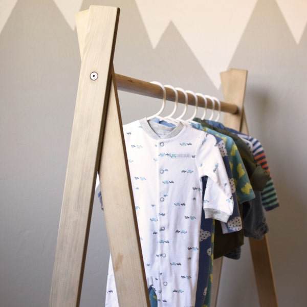 Kleding rek, kinder kleding rek, houten kleding rek, kinderkamer kast, de kast opslag kamer, A-Frame kleding rek, Kids