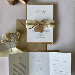 Rustic Wedding Invitation -  Wedding invitation with rsvp - Barn wedding - Rustic Wedding Invites - Engraved Wooden Heart - Shabby Chic