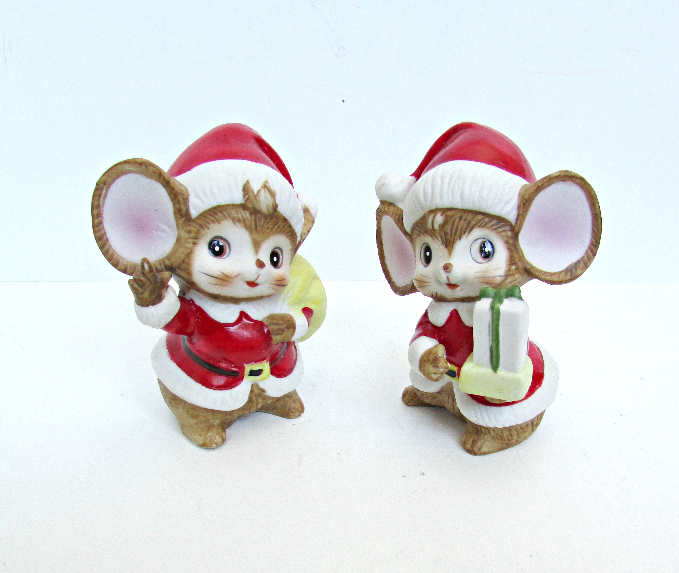 small mouse figurines