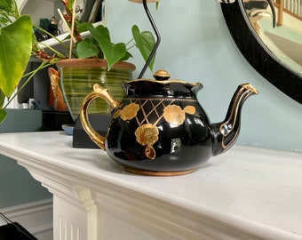 Arthur Wood Great Vintage Black Teapot With Gold Leaf Decoration