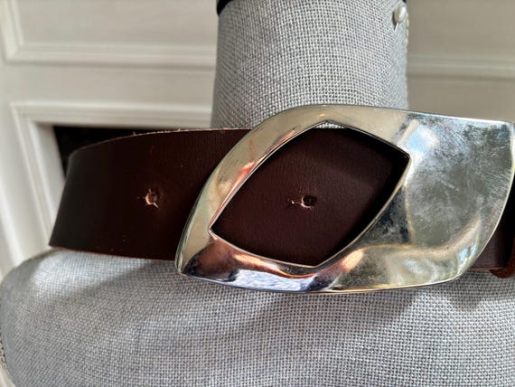 Vintage Thick Brown Leather Fashion Belt / Decorative Silver Metal Buckle View 6