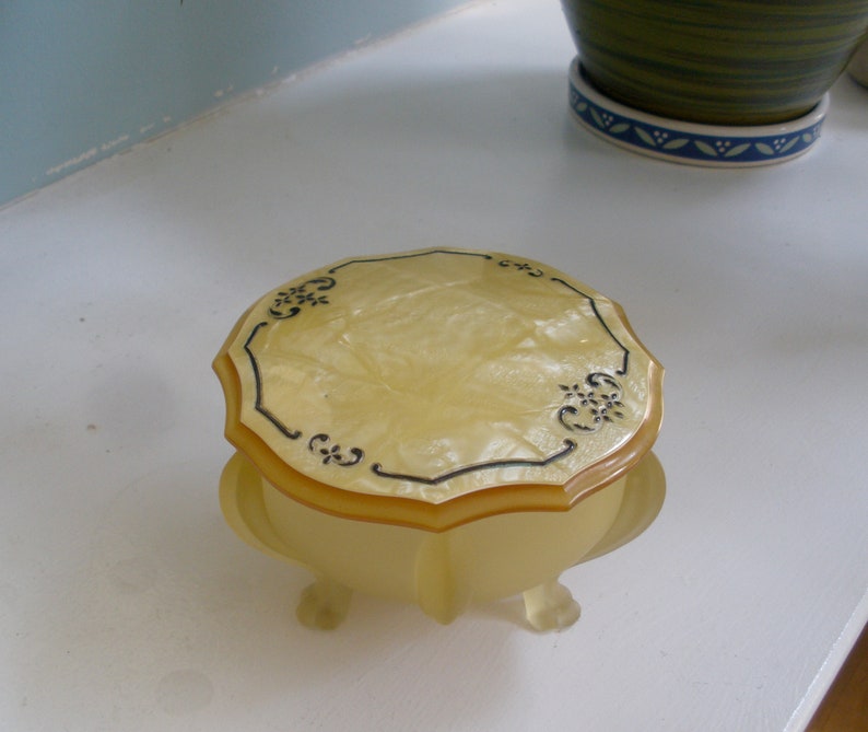 Beautiful Trinket Box Made In The 1920/'s