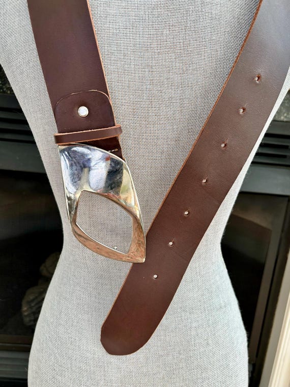 Vintage Thick Brown Leather Fashion Belt / Decorative Silver Metal Buckle