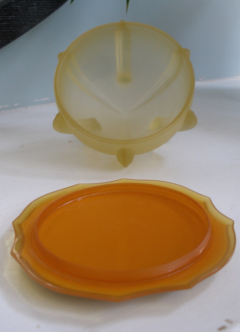 Beautiful Trinket Box Made In The 1920/'s