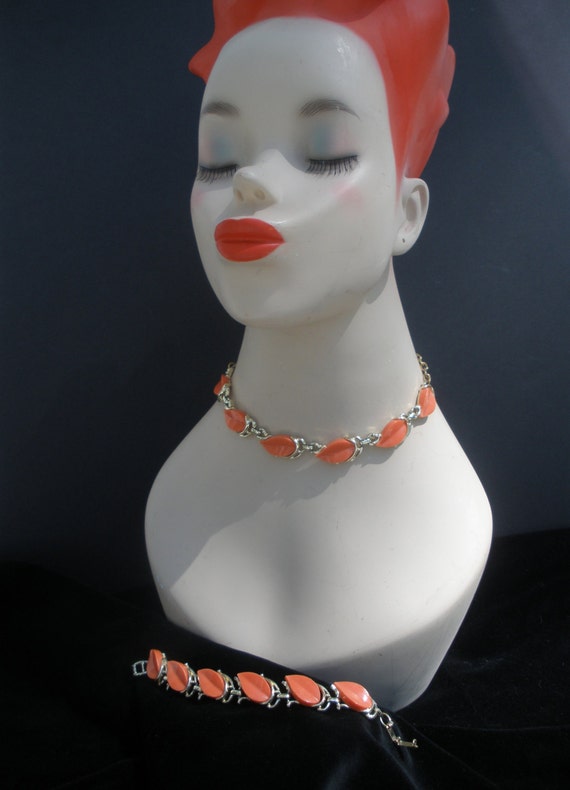 Mid-Century Modern Coral and Gold Tone Neckless & 