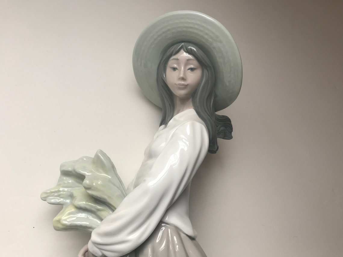 NAO LLADRO Woman with Wheat Etsy