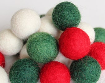 Christmas pompoms, Christmas craft, DIY Craft, craft supplies, felt balls, felt pompoms, Christmas, Christmas supplies, Christmas décor, DIY