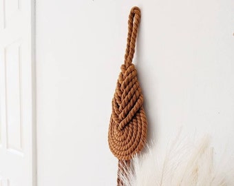 THE PIPA Modern Macrame Wall Hanging in Camel/Brown | Wall Tapestry | Rope Art | Pipa Knot | Fiber Art