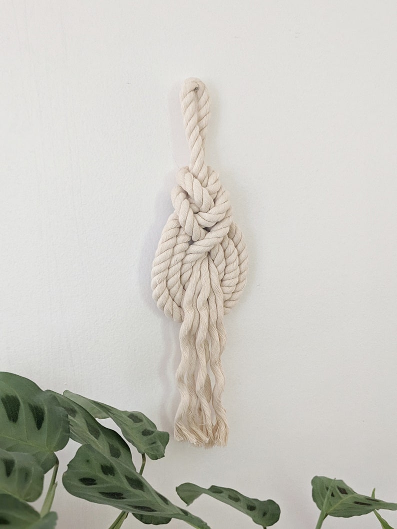THE PIPA Small Modern Macrame Wall Hanging in Camel/Brown Wall Knot Rope Art Pipa Knot Fiber Art image 3