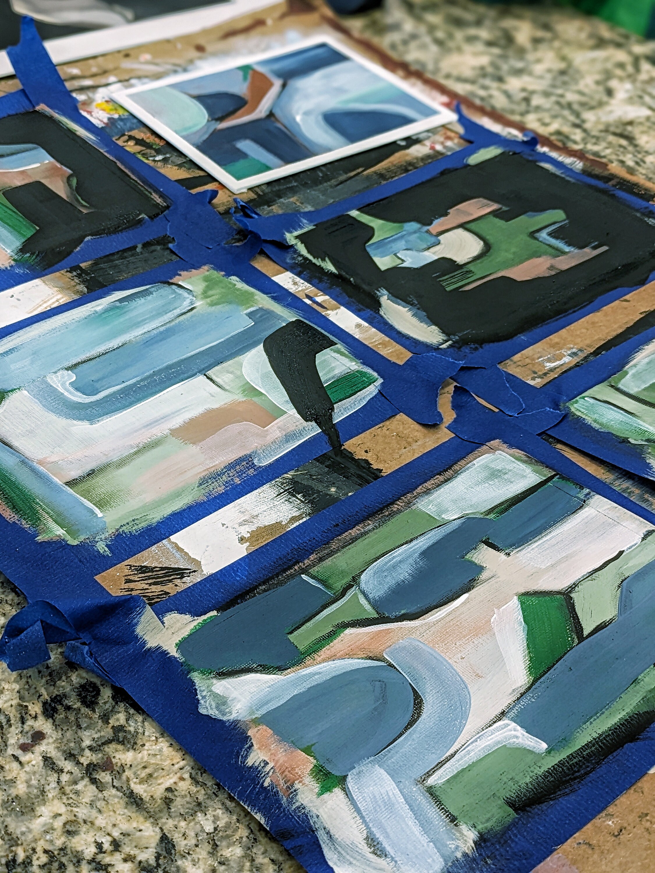 ミニ抽象アクリル画：スタンド付きモダンブルーグリーンアート - Etsy 日本