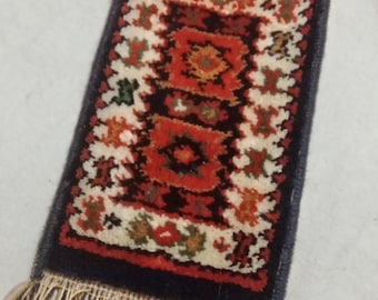 Tapis de maison de poupée en laine autrichienne, tapis miniature à franges (16 x 34 cm)