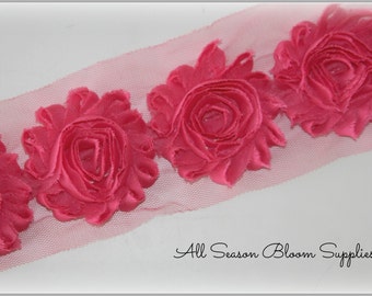 Coupe de rose minable, couleur rose chaud, fleur de shabby, garniture de minable, fleur de mousseline, shabby chic.