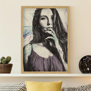 Dessin au crayon d'un portrait féminin expressif • Peinture figurative originale • Portrait de femme en style doodle • Maquillage artistique contemporain