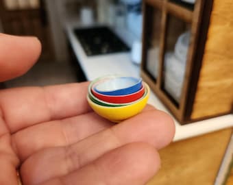 1:12 Scale Miniature "Pyrex" Style Nesting Bowls – Set of 4 Vintage Colors