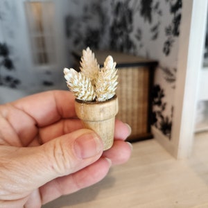 Dollhouse Miniatures plant, home decor, miniature plants, dollhouse accents, 1:12 scale, home planter