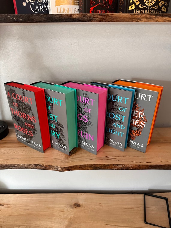 A Court of Thorns and Roses Box Set With Custom Painted Edges - Etsy