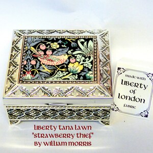 William Morris Silver plated trinket / small jewellery box with Liberty of London fabric Strawberry Thief in green grey and peach image 2