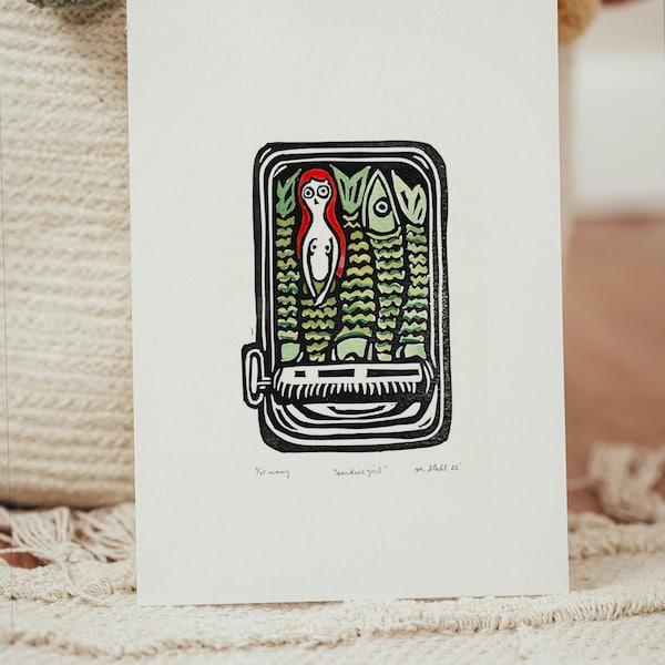 Sardine Girl / Arte original impreso en bloque y acuarela hecho a mano / Original firmado / Arte de cocina / Linograbado / Hecho a mano