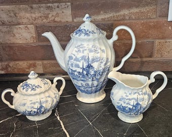Vintage Johnson Brothers "Tulip Time Blue" Serving coffee pot, Creamer & Sugar Bowl Set