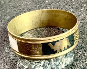 LUCKY ELEPHANT Cuff - Elephant Bracelet, Vintage Elephant Jewelry, Brass Mother of Pearl, Vintage Cuff, Statement Jewelry, VBC30