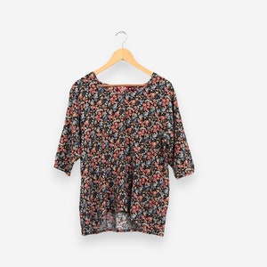 Vintage 90er Jahre Bluse mit buntem floralem Ausschnitt in schwarz