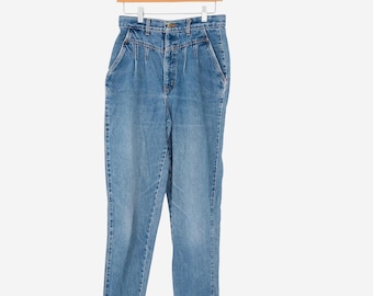vintage 90s Chic high waisted medium blue denim jeans