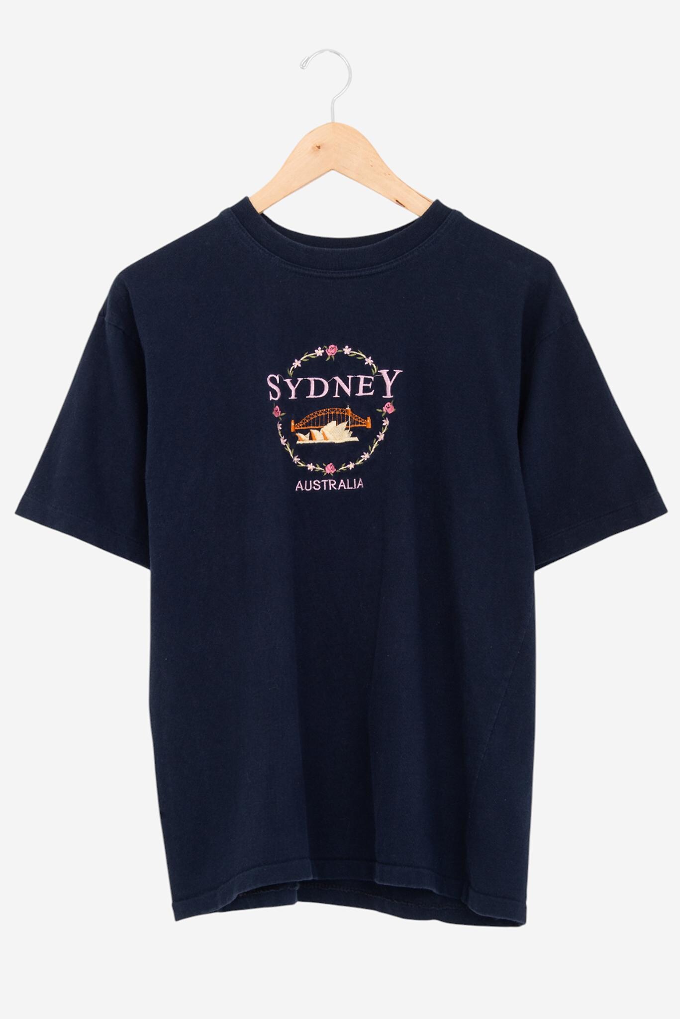 Vintage 90s Embroidered Sydney Australia Single Stitch Crewneck T