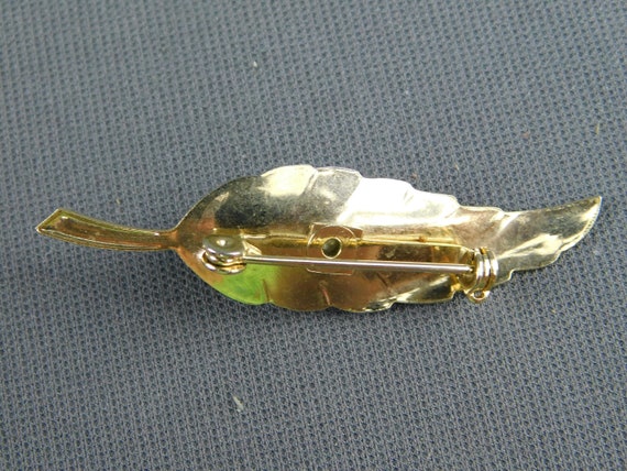 Petite Leaf with Faux Pearl Pin Brooch Unsigned V… - image 3