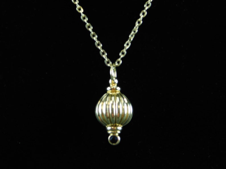 Princess House Gold Tone 36 Chain Necklace with Ribbed Pendant Black Facetted Rhinestone Gold Tone 36 Chain 2-18 Pendant Nice Golden