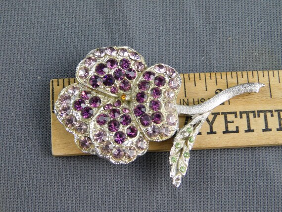 Superior Quality Silver Tone Floral Brooch Pin Pu… - image 6