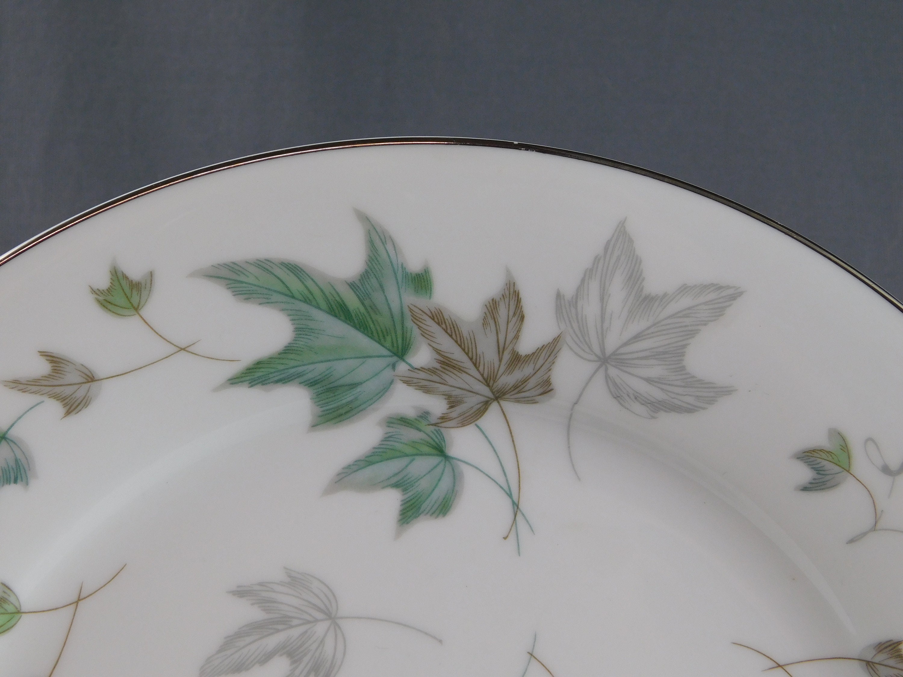 Set of 6 Noritake Greenwood Dinner Plates - 10-1/2 Set of 6 Noritake Greenwood Dinner Plates - 10-1/2
