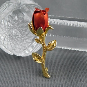 Long Stem Red Rose Bud Pin Brooch Unsigned Gold Tone Vintage 2" wide by 3/4" Tall - Love, Valentines, Wedding, Bouquet, Bridal, Bride