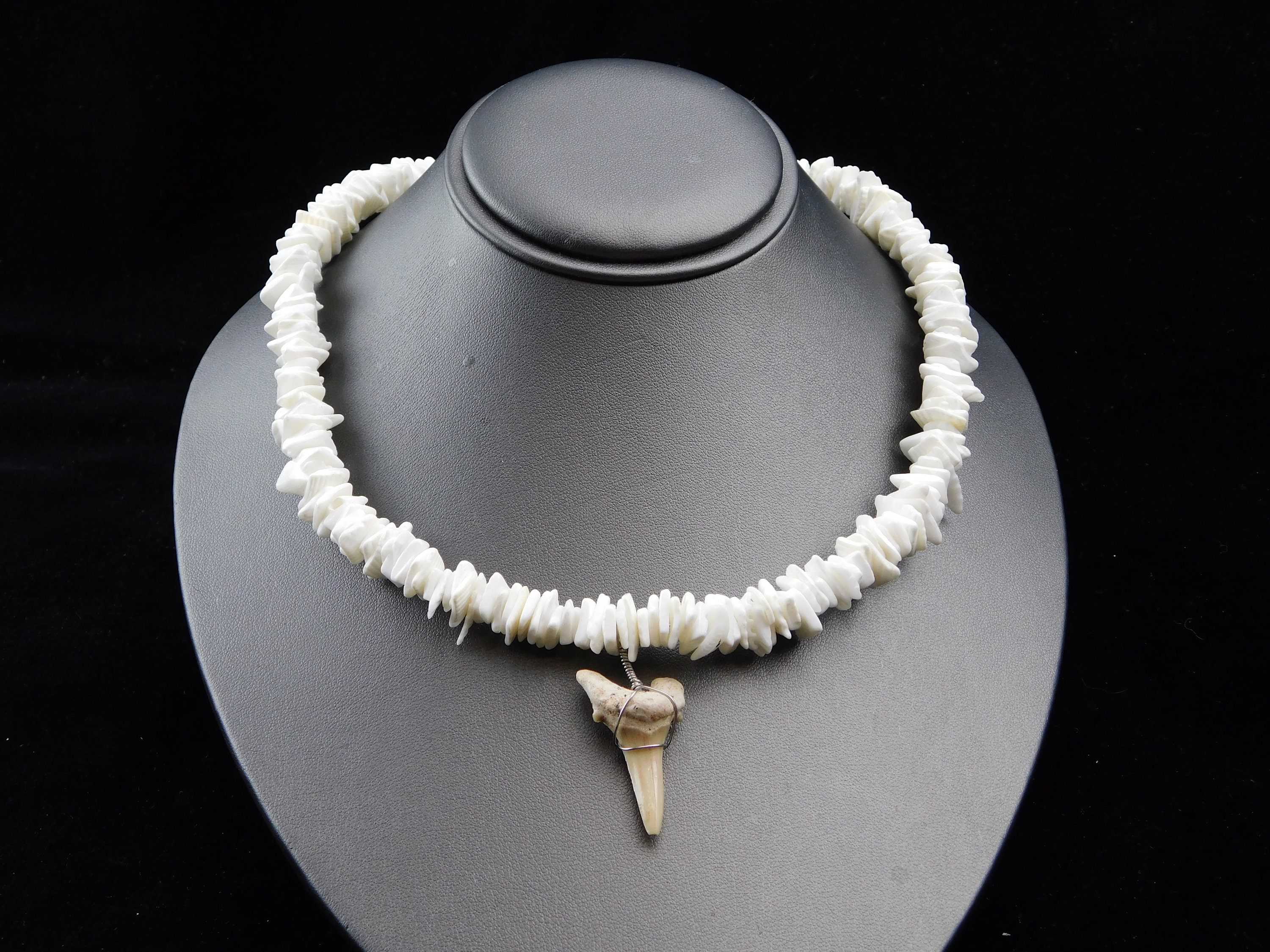Groovy collier en coquillage et dent de requin Vintage w Etsy France