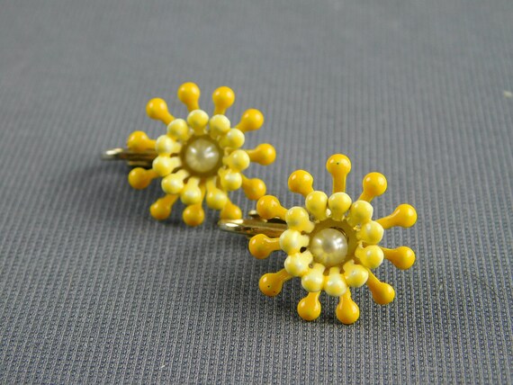 Stylized Daffodil Buttercup Floral Clip On Earrin… - image 2