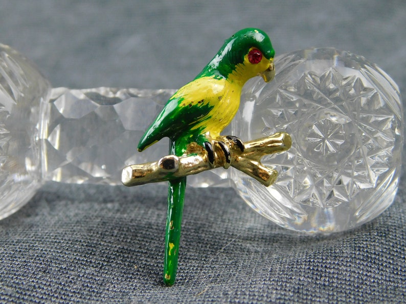 Green,Vintage Vintage Parrot Pin Brooch with Red Rhinestone Eyes Made in Taiwan 1-12 long Retro Nature Bird Yellow Gold Tone Fun