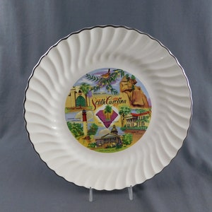 Vintage State of South Carolina Souvenir Plate - 10" Diameter - Hunting Island Lighthouse, Columbia, John C Calhoun, Beaufort Arsenal