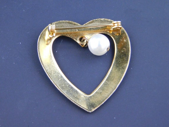 Gold Tone Ribbed Open Heart Pin Gold Tone Unbrand… - image 4