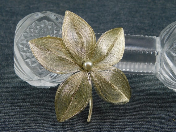 Camellia Flower Brooch Pin Enamel Metal Gold Faux Pearl Dark Gray New