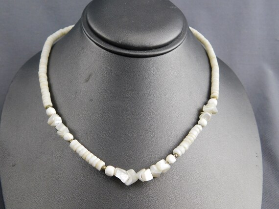 Pookie shell necklace deals