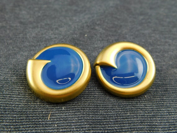 1987 Avon Capri Blue Satin Magic Clip On earrings… - image 2