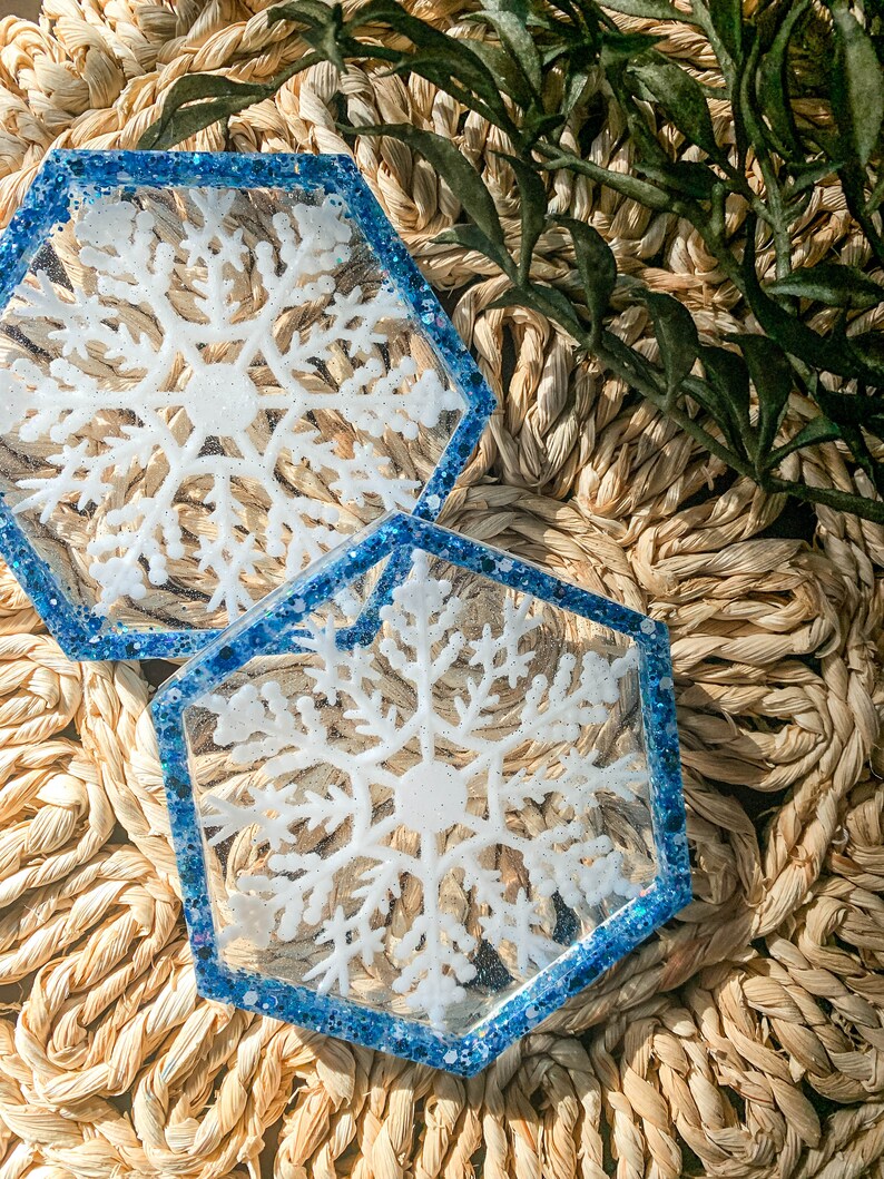 Winter Holiday Snowflake Resin Coasters, Resin Coasters, Gifts for the Home, Housewarming Gift, Coffee Table Decor image 7