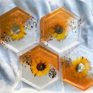 Flower Coasters - Sunflower Resin Coasters - Set of 4 Coasters - Gifts for the Home - Housewarming Gift - Mother's Day Gift