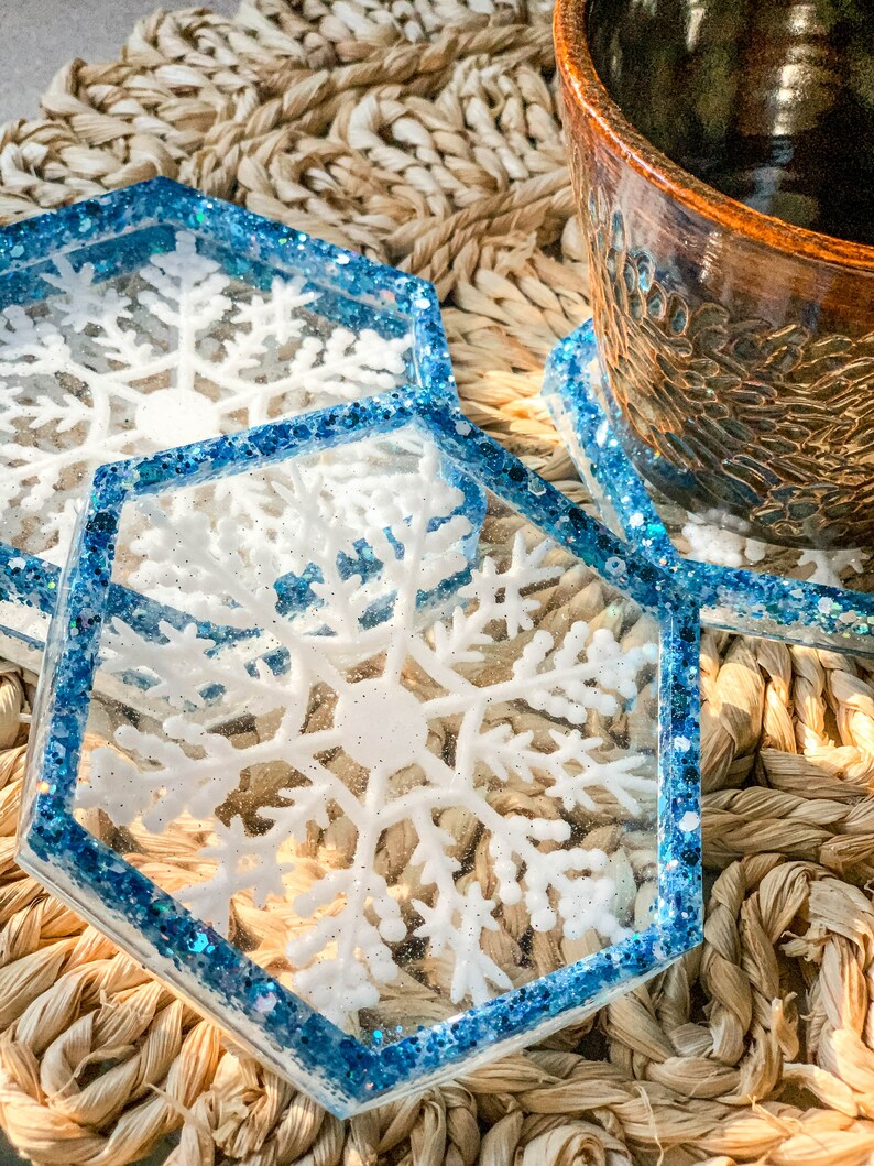 Winter Holiday Snowflake Resin Coasters, Resin Coasters, Gifts for the Home, Housewarming Gift, Coffee Table Decor image 3