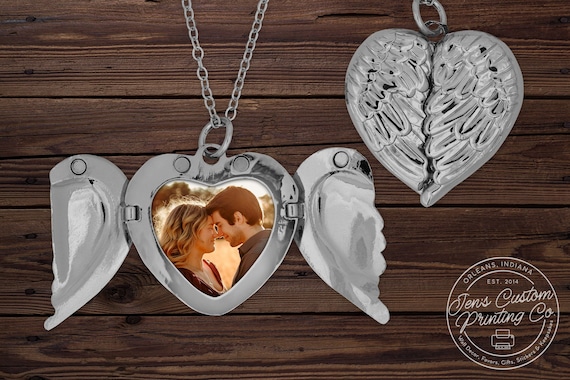 Amazon.com: Fanery sue Heart Locket Necklace That Holds Pictures Customized  Photo Necklaces Personalized Lockets with Picture inside,  Sunflower/Rose/Butterfly/Lotus Photos Pendant Jewelry Gifts for Women Girls  : Clothing, Shoes & Jewelry