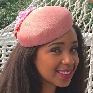 Pink Sinamay Pill Box Hat, Wedding hat, Mother of the Bride hat, Girls hat. Garden party or Church hat. Pink Straw Pill Box Hat with floral