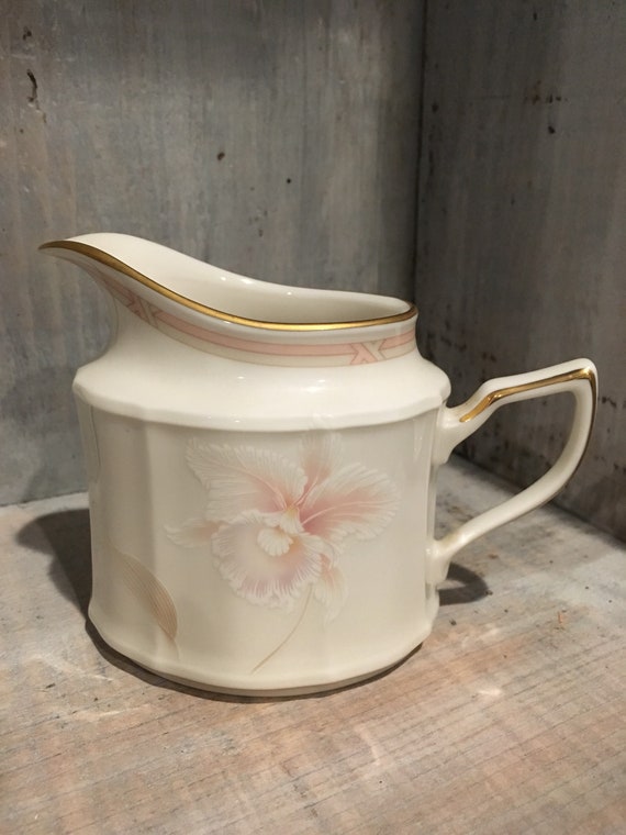Noritake Ivory China Creamer Flor Imperial Hecho en Japón - Etsy México Noritake Ivory China Creamer Flor Imperial Hecho en Japón - Etsy México